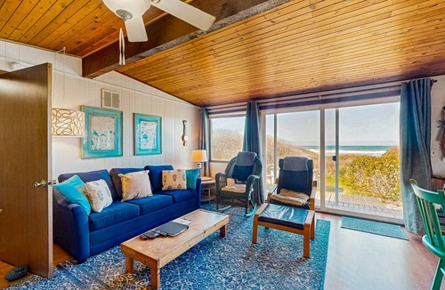 Yachats Cabin | 73 m² Cabin ∙ 2 bedrooms ∙ 7 guests