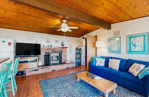 Yachats Cabin | 73 m² Cabin ∙ 2 bedrooms ∙ 7 guests