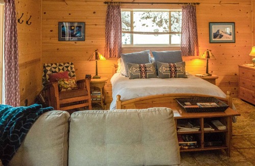 Winthrop Cottage | 74 m² Cabin ∙ 2 guests