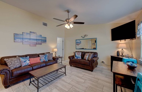 Port Aransas Condo | 74 m² Condo ∙ 2 bedrooms ∙ 6 guests