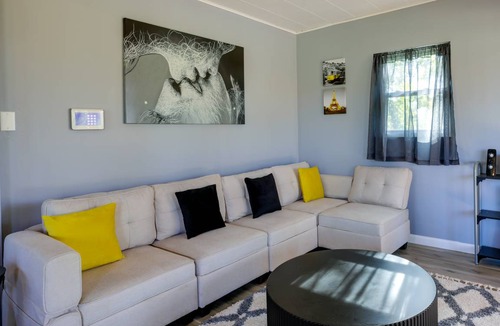 Rock Point House | 74 m² House ∙ 3 bedrooms ∙ 4 guests