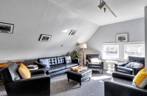 University District House | 74 m² Motel ∙ 2 bedrooms ∙ 127 guests