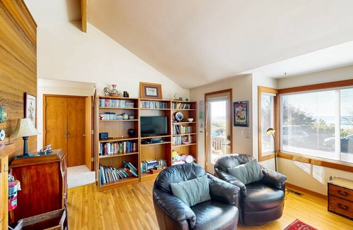 Cannon Beach Cottage | 75 m² Cabin ∙ 2 bedrooms ∙ 6 guests