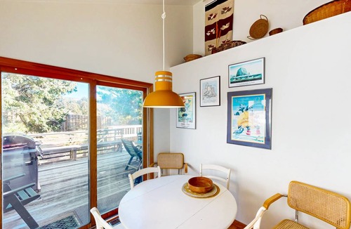 Cannon Beach Cottage | 75 m² Cabin ∙ 2 bedrooms ∙ 6 guests