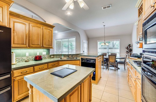 Flint House | 8 Mi to Lake Palestine: Peaceful Family Retreat