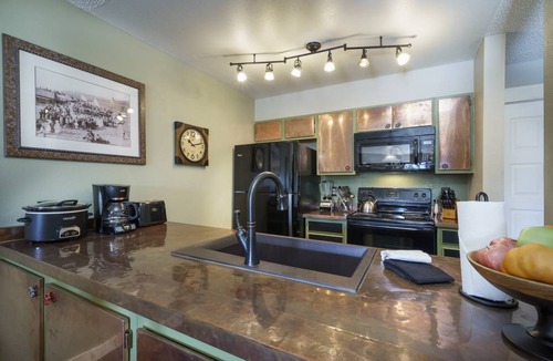 Peak 8 Condo | 80 m² Condo ∙ 2 bedrooms ∙ 6 guests