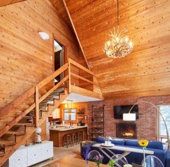 Tannersville Ski Chalet | 80s Ski Cabin, 5min to Hunter Mt