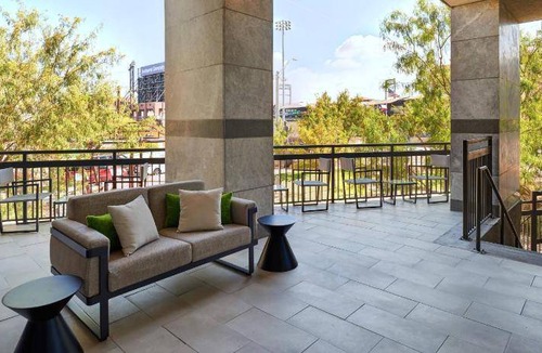 Downtown El Paso Hotel | 83 m² Hotel ∙ 127 guests