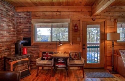 San Juan River Village House | 880 Harman Ave