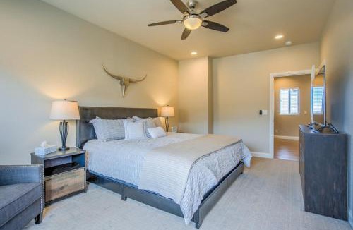 Colorado Springs House | 8BD Mnt Views Oasis Near Garden of The Gods Ideal for Groups