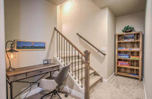 Colorado Springs House | 8BD Mnt Views Oasis Near Garden of The Gods Ideal for Groups