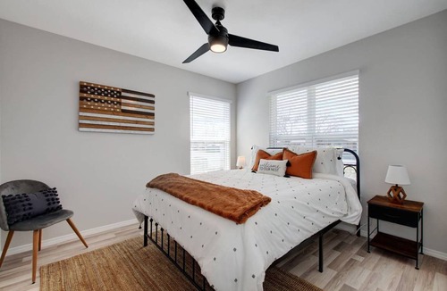 University Hills and Windsor Park House | 93 m² House ∙ 3 bedrooms ∙ 8 guests