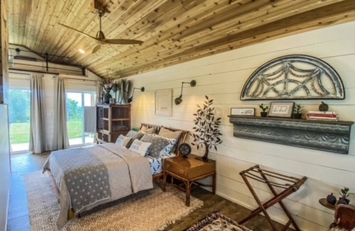 Goreville Cottage | A Cozy Haven of Escape in the Wishbone of Southern Illinois (SoIL)