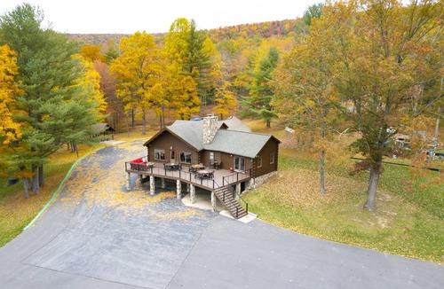 Laurelton Cabin | A quiet, outback setting, nestled in the mountains of Snyder County