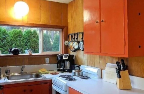 Florence Cabin | A Retro A-Frame within walking distance of Heceta Beach -.Anchor's A-Way:
