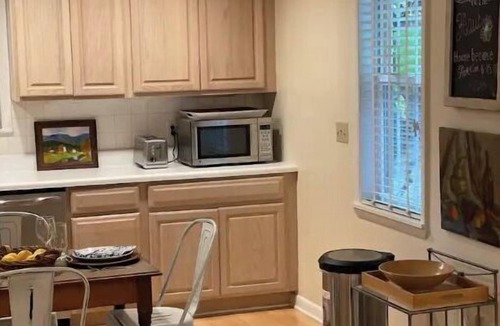 Lewisburg Cottage | A special cottage close to EVERYTHING! July dates available NOW!