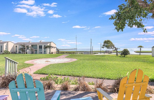 Sailhouse Condo | A Wave From It All! Pool, Pier, Boat Ramp, Slips, BBQ Area!
