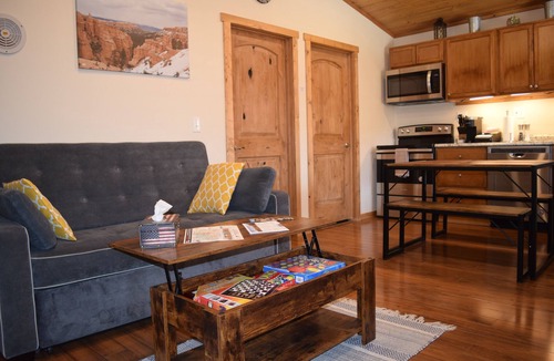 Cannonville Cabin | ADA accessible, quaint and spacious cabin in the heart of Bryce Canyon Country