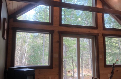 Glenfield Cabin | Adirondack Log Cabin on Scenic Waterfront Natural Soaking Pool