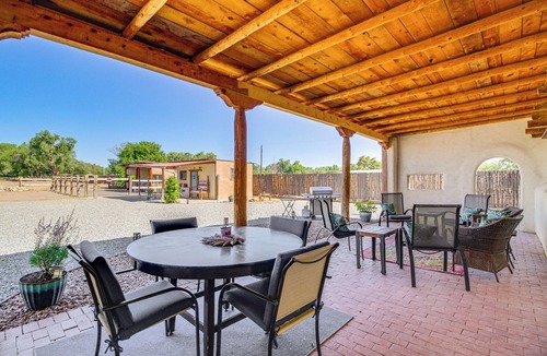Alamedan Valley House | Adobe Home 8 Mi to Old Town Albuquerque!