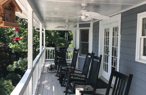 Lake Oconee House | Adorable lakeside oasis on Lake Oconee with private pool and full size dock.