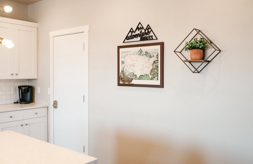 Washington Fields Condo | Adventure Awaits in Southern Utah | Top Floor Condo With Pool