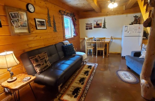 North Pole House | Alaska Aurora Adventures Cabin B World class Northern lights viewing