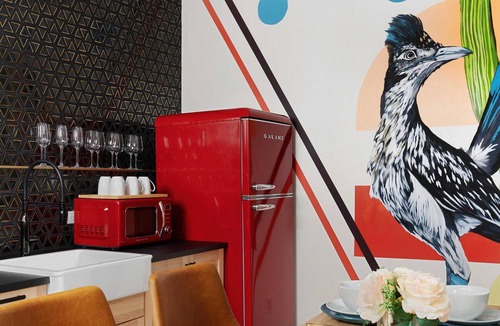 Golden Triangle Apartment | Alex Pangburn Suite 212