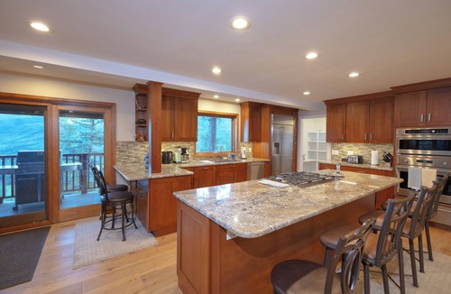 Eagle-Vail Ski Chalet | Alpine Setting Nestled Against the National Forest