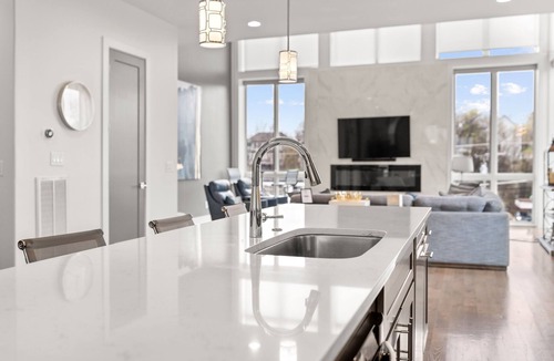 Eighth Avenue House | Always A Guest Favorite! Luxury 3 Level Home+ HUGE Rooftop Deck w/TV, fireplace!