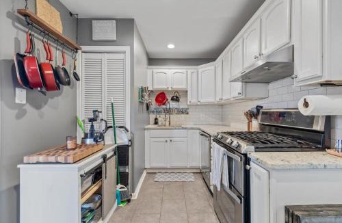 Belle Haven House | ALX Cape Cod 3-BR Near Old Town & Mount Vernon