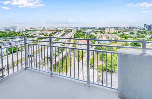 Brickell Apartment | Amazing 3 Bed Unit in DWNTWN Miami W/Free Parking