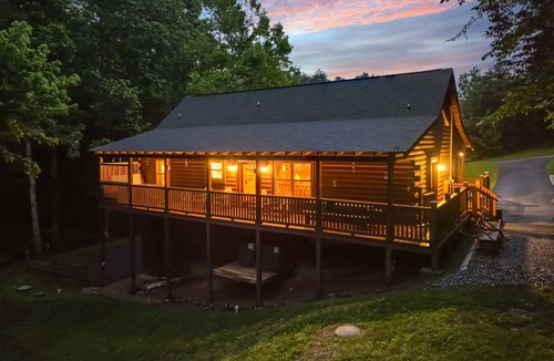 Sevierville Cabin | Amazing & beautiful with huge yard for kids to play with outdoor games, fire pit
