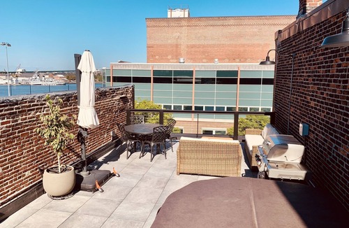 North End Apartment | Amazing Location in Little Italy with Roof Deck