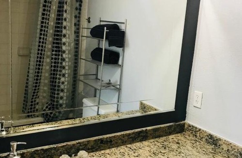 Winchester Apartment | Amazing Master Suite in Shared 2/B Condo behind Convention Center