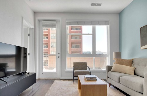 Uptown Apartment | Amazing Uptown 1BR w/ W/D, Gym & Pool, walk to RiNo bars, by Blueground