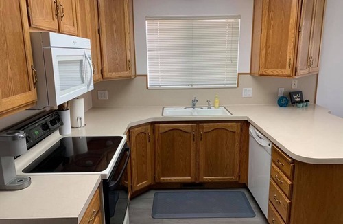 Hillcrest Condo | Amazing Valley View located close to BYU &UVU.