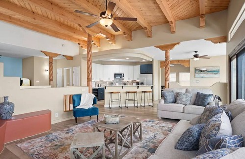 Taylor Ranch House | Amazing views of the mountains and city with game room and putting green!