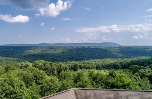Eagles Mere House | Amazing Views of the Endless Mountains