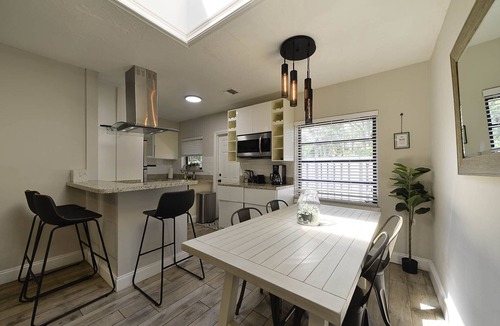 Victoria Park Villa | Amazing villa with 9 bedrooms, pool, and location!