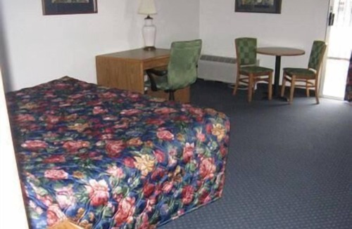 Arvada Plaza Area Hotel | American Motel