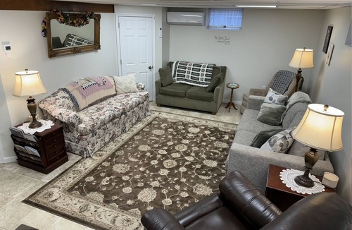 New Holland Bed & Breakfast | AnJ Bed and Breakfast, family friendly, quiet country setting.