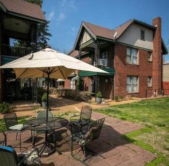 Central Midtown Apartment | Apartment ∙ 1 bedroom ∙ 4 guests