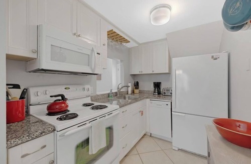 Truman Annex Condo | AQUA OASIS at The Truman Annex in Key West.