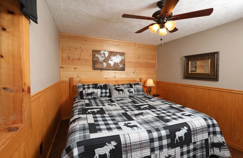Sevierville Cabin | Are you ready for Just Hanging Out with your friends and family?