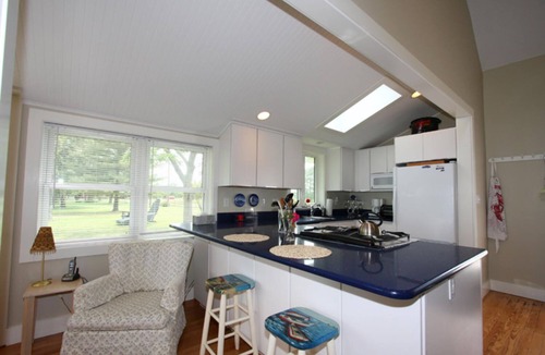 Tilghman Cottage | Artists, writers & creative minds IMAGINE YOUR GETAWAY AT SIMPLICITY COTTAGE