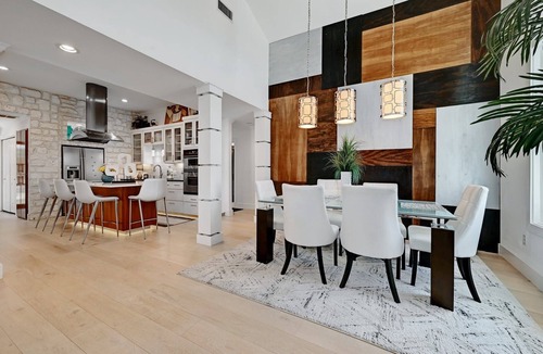 Balcones Village House | Artsy.Luxury Resort style living with POOL and JACUZZI near Downtown!