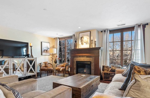 Avon Condo | Ascent 202 - Sophisticated Three Bedroom
