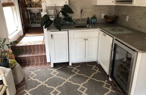 Athens House | Athens Guesthouse—New Construction in Historic District