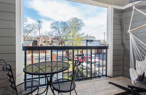 Rolling Mill Hill Condo | Attached Units! Park Free Walk 2 Broadway!
